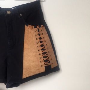 VINTAGE CACHÉ SUEDE SHORTS